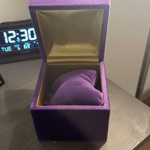 Gucci Jewelry box with bag